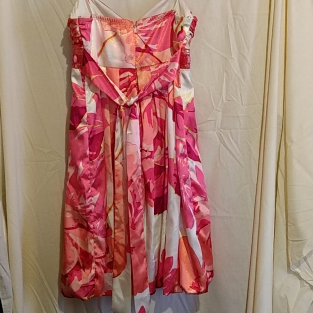 Dress - Picture 2 of 3